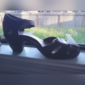 Dansko brown heels